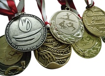  Stypendyści akcji lubią kolekcjonować medale. Te należą do Weroniki, niezwykle uzdolnionej gimnastyczki