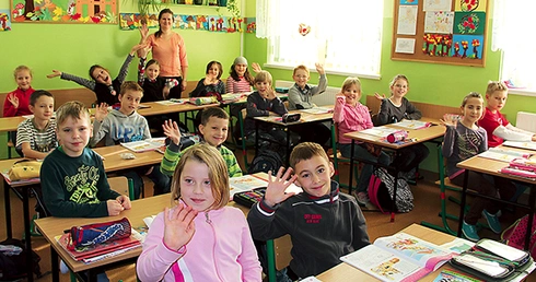 Małe klasy są atutem tej szkoły. Na zdjęciu trzecioklasiści 