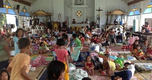 Pomóżmy ofiarom tajfunu na Filipinach