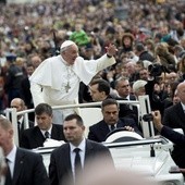 Franciszek najczęściej komentowaną osobą w internecie