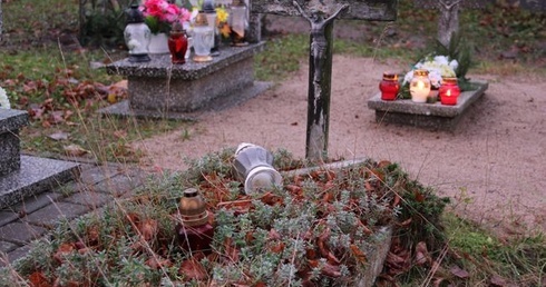 Cmentarz w Sławnie