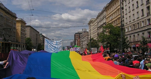 Polacy nie chcą ustawy równościowej
