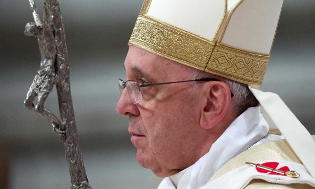 Duch światowości prowadzi do apostazji