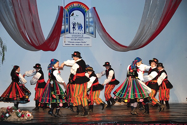 Inauguracyjny występ  na scenie MDK w Stalowej Woli