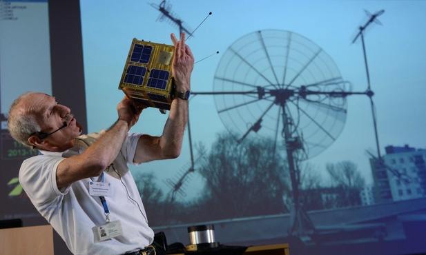 Pierwszy polski satelita w kosmosie