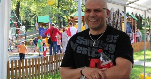 Bogdan Krzak odważnie świadczy o Jezusie wśród młodych