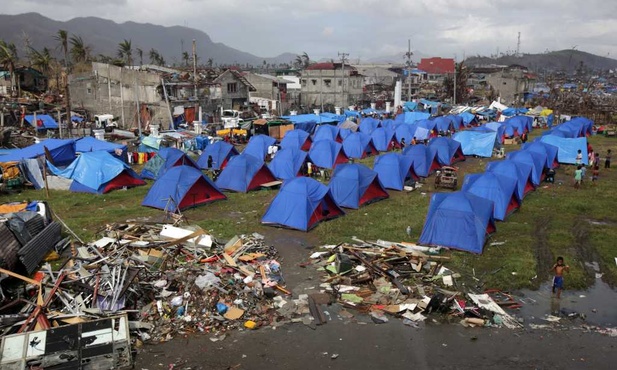 Liczba ofiar Haiyan przekroczyła 5 tys.