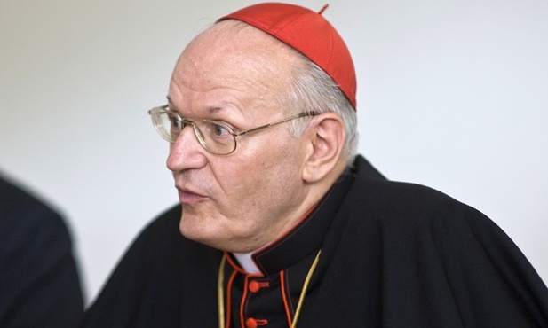 Ateiści wykrzywiają wyniki ankiety?