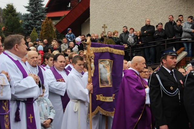 Pogrzeb śp. ks. kan. Stanisława Ulmana z Sopotni Wielkiej