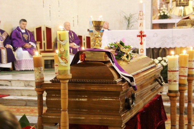 Pogrzeb śp. ks. kan. Stanisława Ulmana z Sopotni Wielkiej