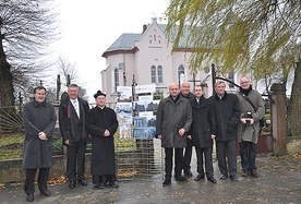  To dzięki nim kościół parafialny wygląda tak pięknie