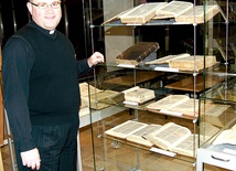 W Bibliotece „Hosianum” można oglądać starodruki mówiące  o św. Mikołaju
