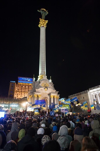 Majdan by night