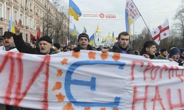 Politycy spierają się o przyczyny fiaska umowy UE-Ukraina