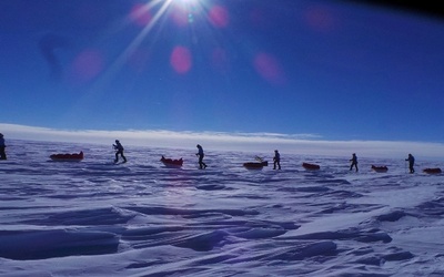 Przez Antarktydę