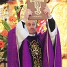 Liturgii przewodniczył niezwykły gość – abp Francesco Cacucci, kustosz relikwii św. Mikołaja