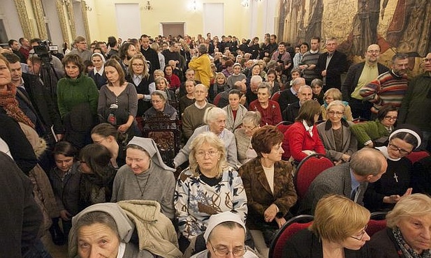 Za gender stoją pieniądze. Za nami Bóg