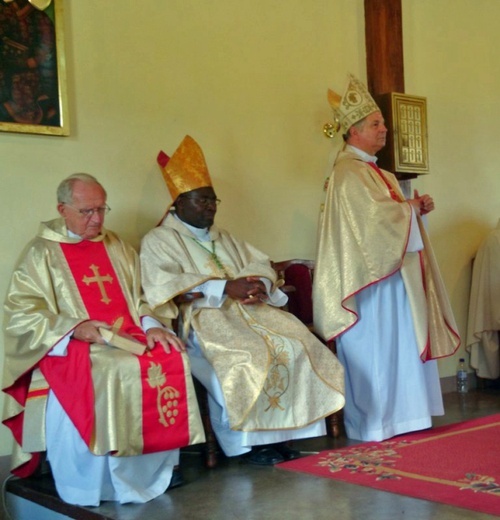 Bp Henryk Tomasik odwiedza misjonarzy w Zambii