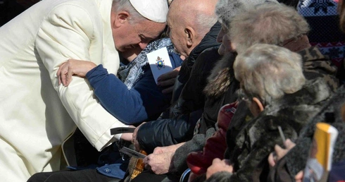Papież o dominującej "kulturze odrzucenia"