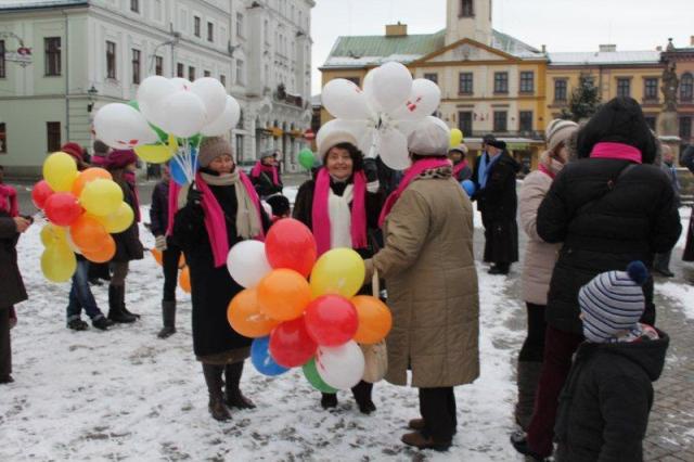 Cieszyniacy poszli w pochodzie dla rodziny