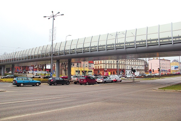  Wraz z zakończeniem rozbudowy Trasy Słowackiego ruch samochodów na odcinku między Wrzeszczem a Matarnią wzrósł o 100 proc.  