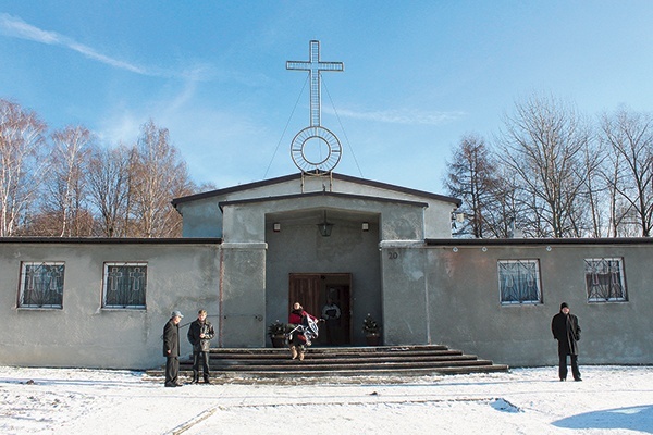  Kościół św. Barbary w Zabrzu na osiedlu Młodego Górnika 