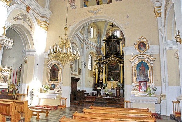   Wnętrze kościoła 