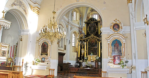   Wnętrze kościoła 