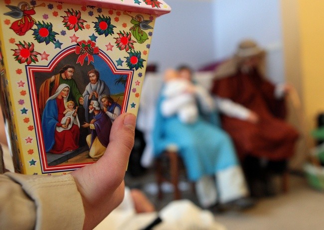 Chwalcy ateizmu atakują jasełka