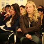 Poezja i teologia - spotkanie z ks. Jerzym Szymikiem