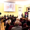  Spotkania w Domu Arcybiskupów Warszawskich gromadzą wielu słuchaczy