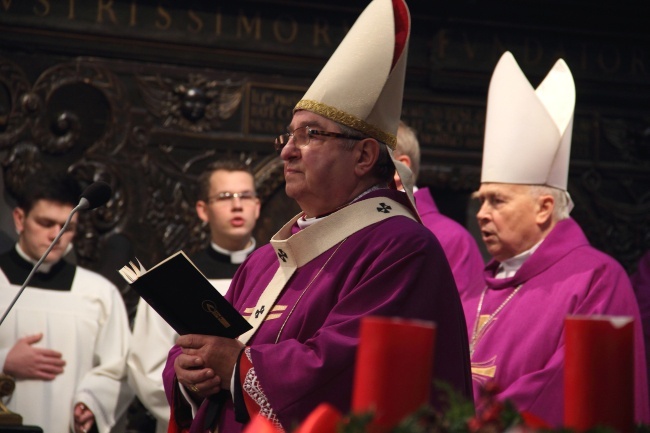Msza św. żałobna za duszę śp. prof. Brunona Synaka
