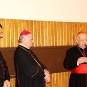 W krakowskim seminarium: kard. Stanisław Dziwisz, bp Tadeusz Rakoczy i bp nominat Roman Pindel