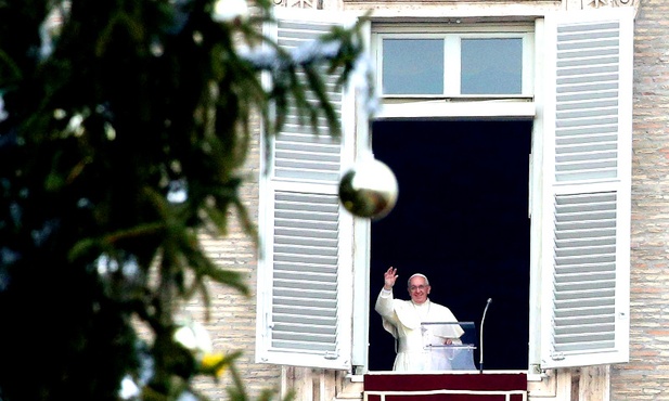 Papież: zawierzmy Słowu Bożemu