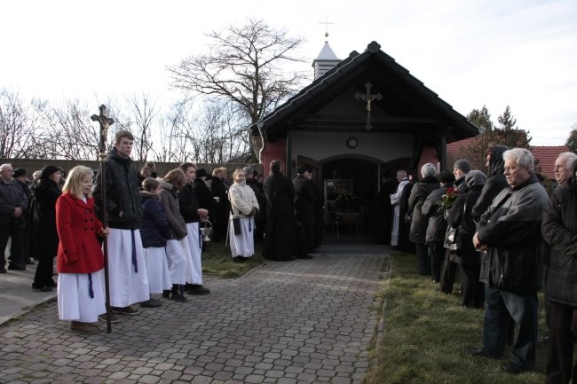 Uroczystości pogrzebowe ks. H. Hlubka w Borucinie