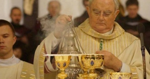 "Bóg rozświetla nasze wewnętrzne ciemności"