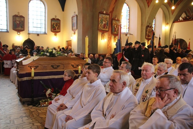 Pożegnanie śp. ks. kan. Alojzego Oleksika z Jasienicy