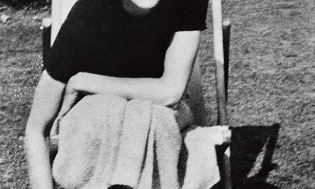 Gwiazda brytyjskiego wywiadu z okresu II wojny światowej Krystyna Skarbek. Mówiono o niej,  że jest nieustraszona i uwielbia  niebezpieczne sytuacje