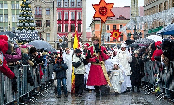  Do stajenki prowadzi Gwiazda Betlejemska 