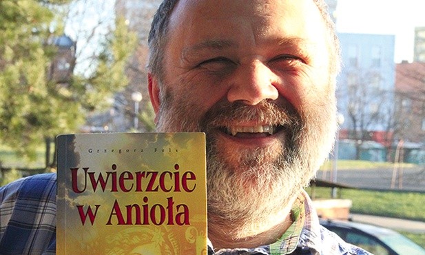 Grzegorz Fels  jest katechetą w ZSO nr 2  im. G. Morcinka w Rudzie Śląskiej i publicystą