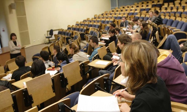 Gender ośmiesza polską naukę