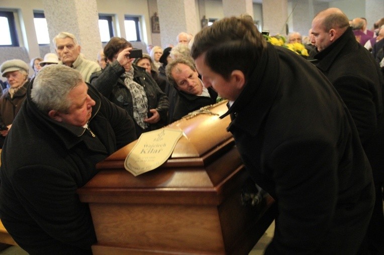 Parafia w Katowicach-Brynowie pożegnała Wojciecha Kilara