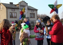 Kolędnicy misyjni byli życzliwie przyjmowani przez mieszkańców Bobrownik