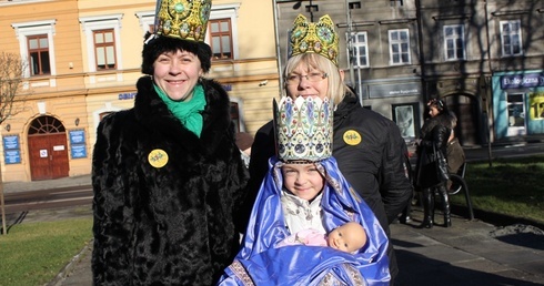 Korony już lśnią w słońcu!