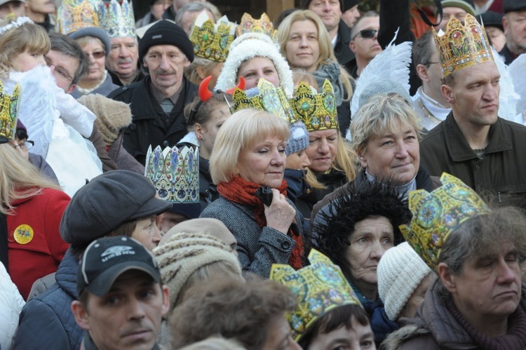 Orszak w Świdnicy - hołd na Rynku