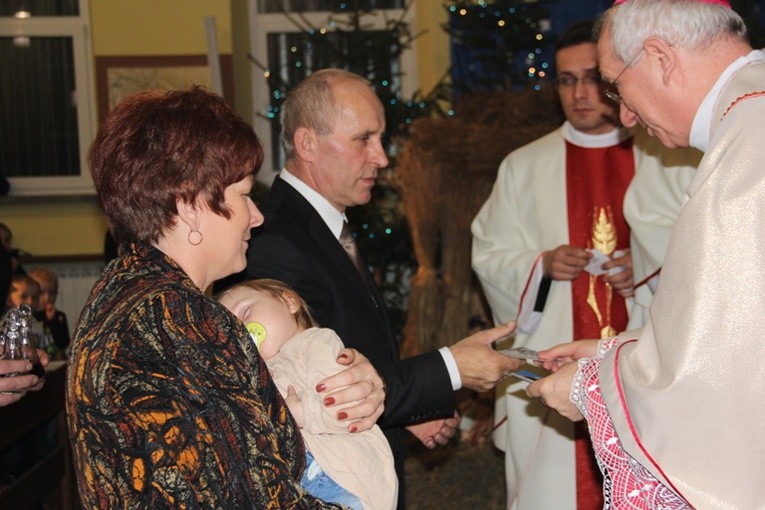 W centrum Dnia Wspólnoty była uroczysta Msza św. koncelebrowana, której przewdniczył bp Andrzej F. Dziuba