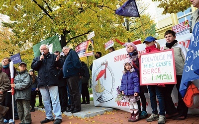 Ideolodzy gender chcą wpływać na wychowanie dzieci. Na zdjęciu protest przeciwko planom wprowadzenia wychowania seksualnego w szkołach i przedszkolach