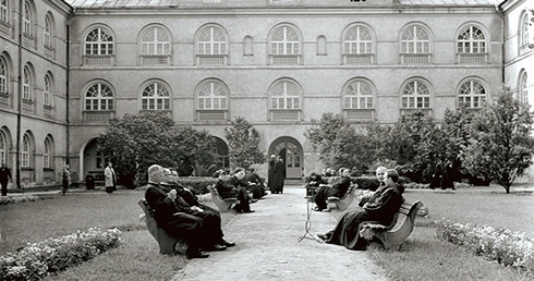 Dziedziniec KUL od zawsze był ulubionym miejscem studentów 