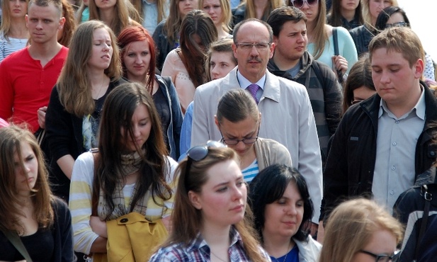 Wiceprezydent Ryszard Fałek z maturzystami na Jasnej Górze