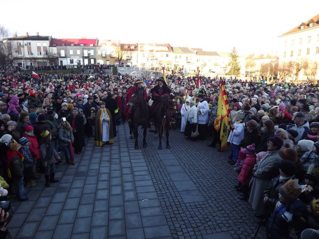 Orszak Trzech Króli w Ostrowcu 